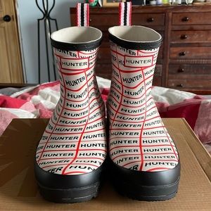 Hunter Short Play Sonic Logo Rainboots